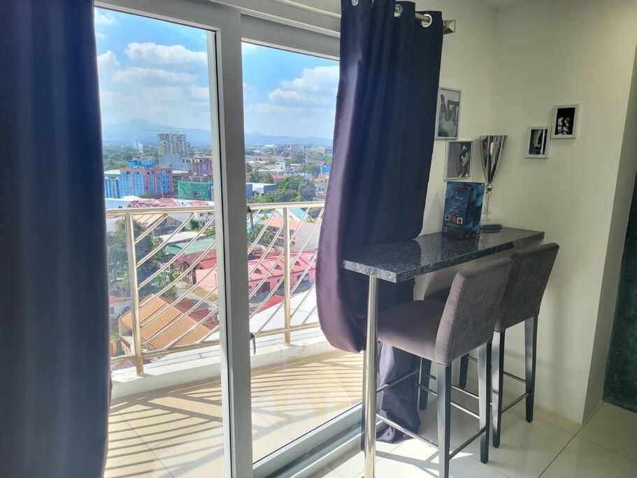Kandi Tower 3, Premium 1Br With 2Cr & 2 Balcony. Angeles Exterior foto